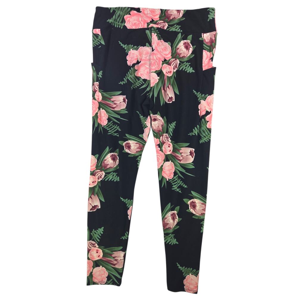 Simple Addiction | Black Leggings w/Roses & Pockets | Size Curvy (16-20) - Picture 4 of 4